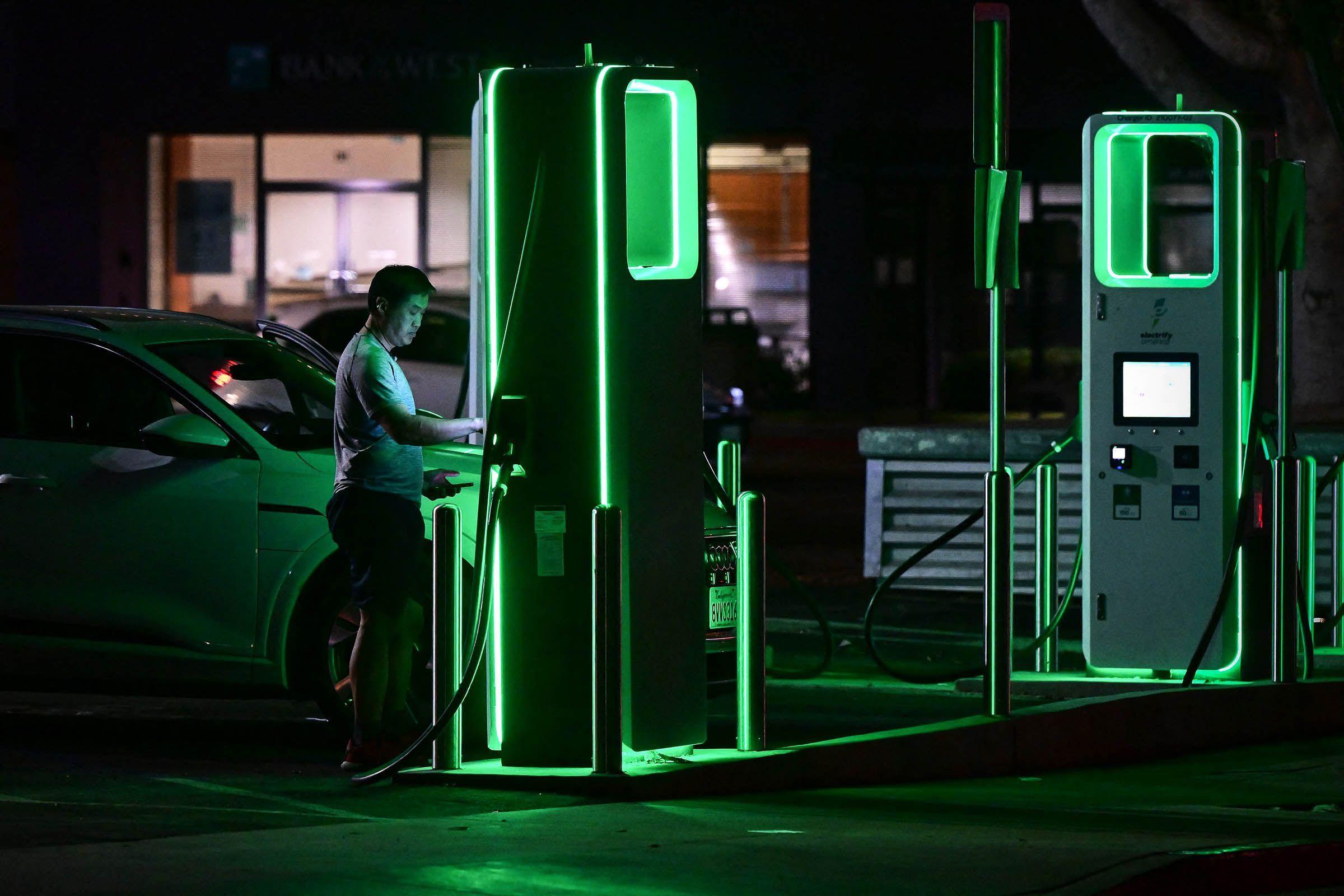 Innovations in Charging Infrastructure Transforming User Experience